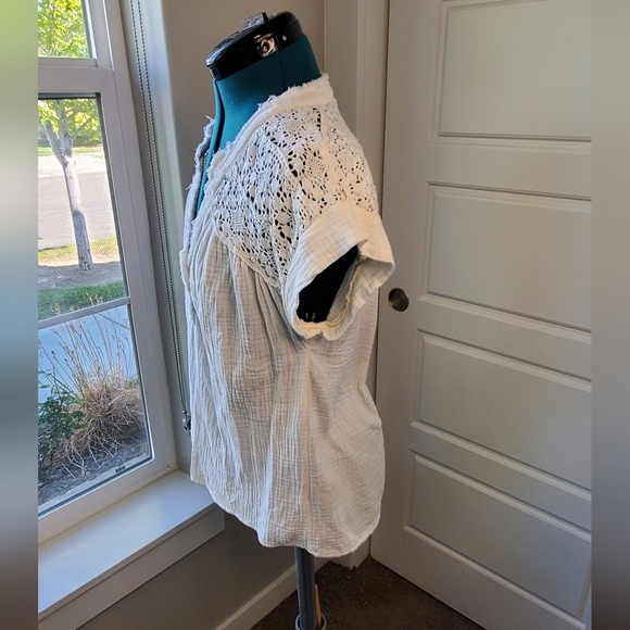 FRYE CREAM LACE EYELET BACK PANEL 100% COTTON SLEEVELESS BLOUSE TOP WOMEN MEDIUM - Picture 5 of 12